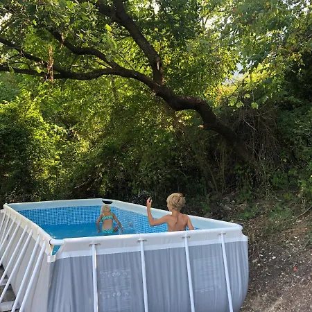 Romantic Treehouse Yurt In Nature Reserve With Jacuzzi