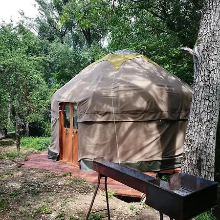 Romantic Treehouse Yurt In Nature Reserve With Jacuzzi Luxusní stan