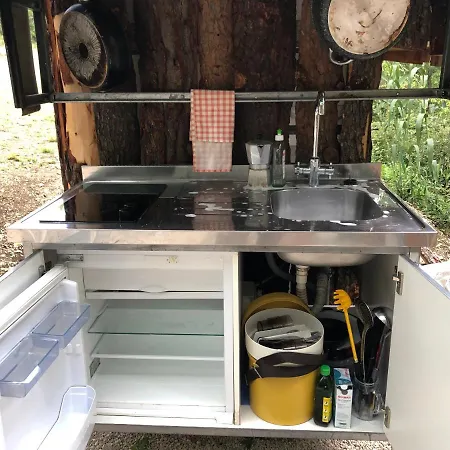 Romantic Treehouse Yurt In Nature Reserve With Jacuzzi Luxusní stan Anversa Degli Abruzzi