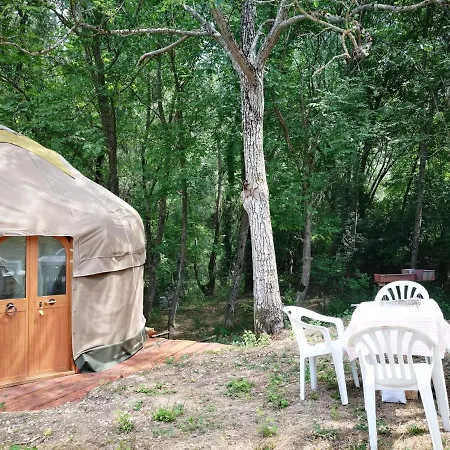 Luxusní stan Romantic Treehouse Yurt In Nature Reserve With Jacuzzi *