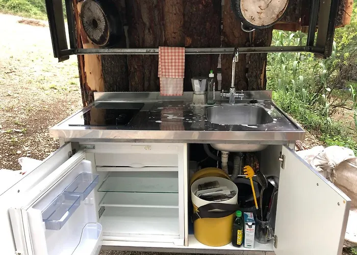 Romantic Treehouse Yurt In Nature Reserve With Jacuzzi Οργανωμένο κάμπινγκ Anversa Degli Abruzzi